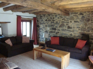 self-catering-sleeps-6-dartmoor-giles-cottage-sitting2