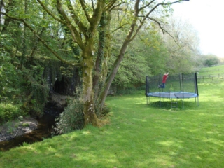 Self-catering-families-kids-trampoline