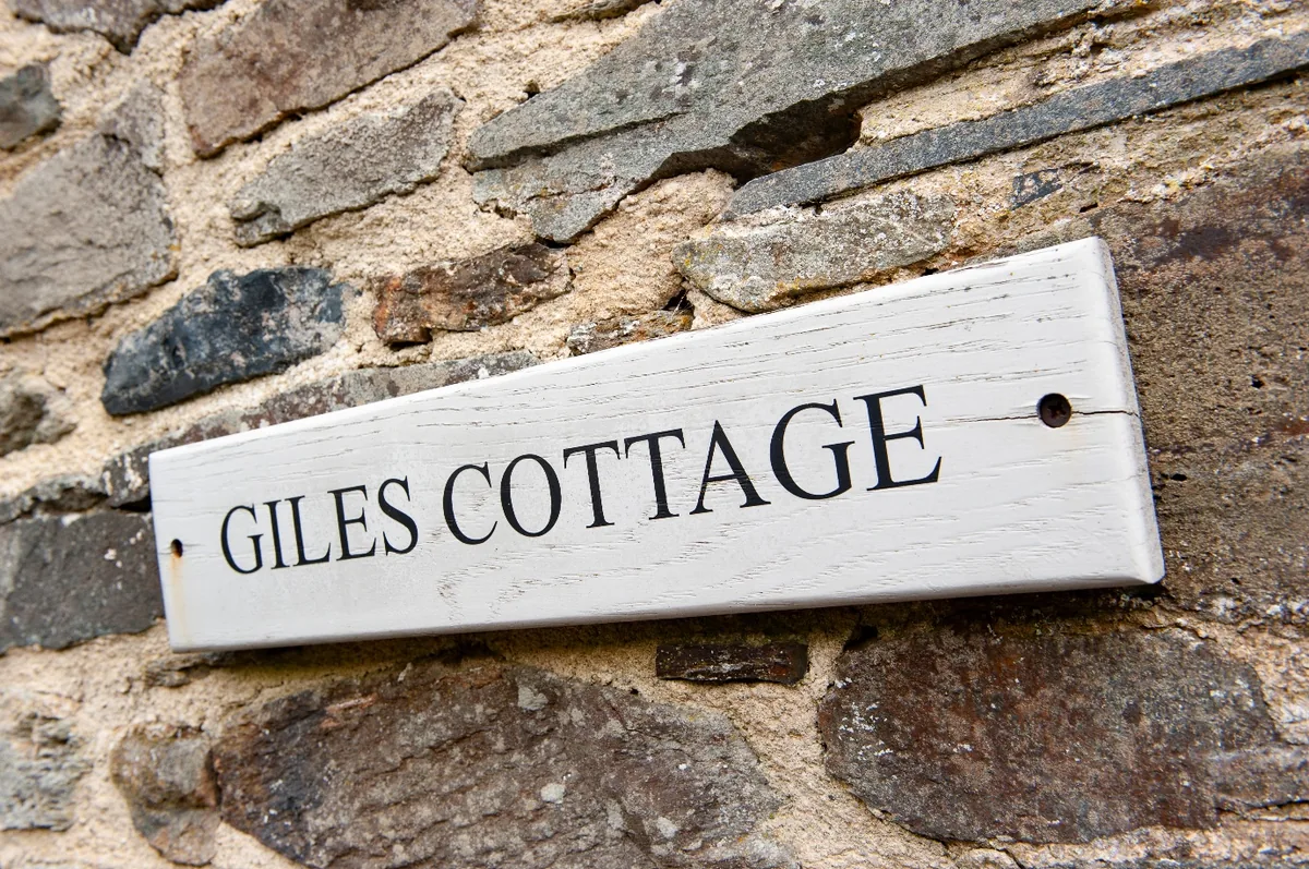 Cottage name sign Giles - self-catering holiday cottage Dartmoor