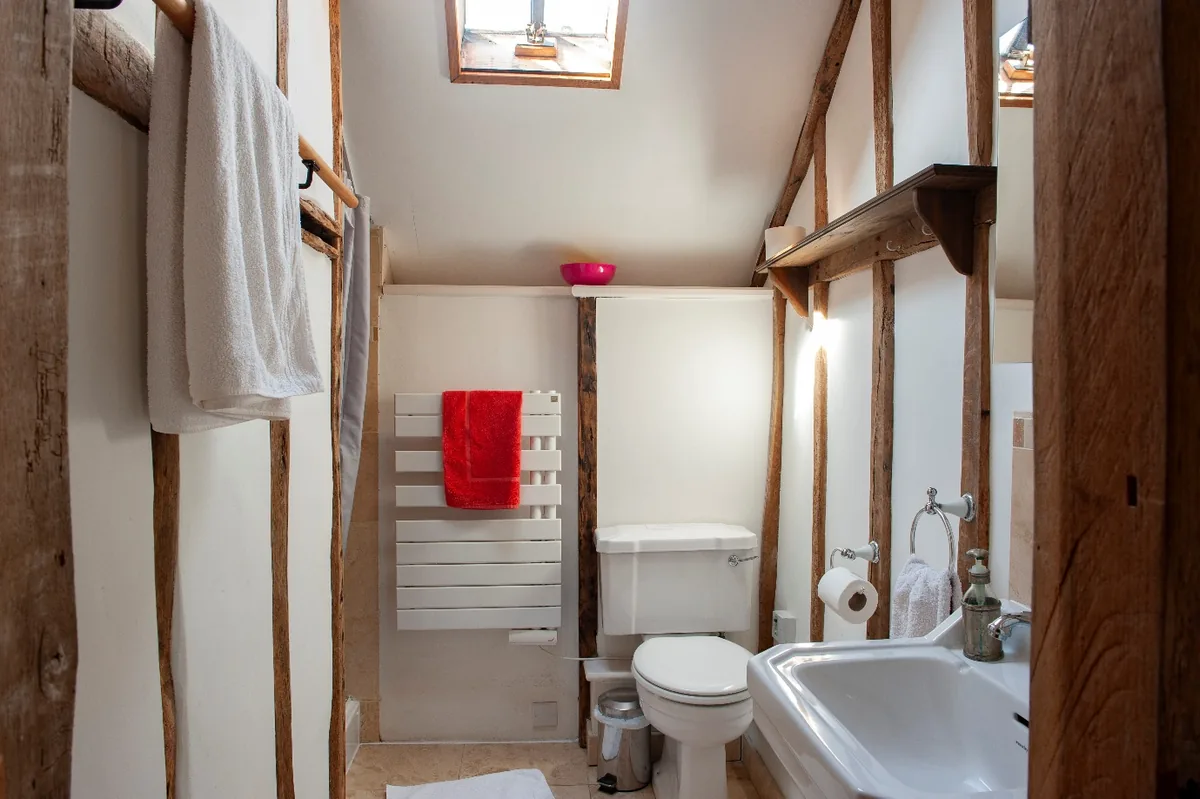 Bathroom Giles - self-catering holiday cottage Dartmoor