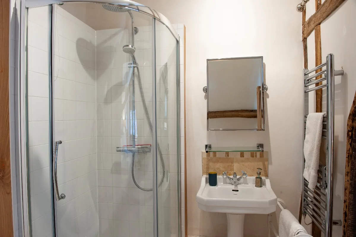Bathroom Giles - self-catering holiday cottage Dartmoor